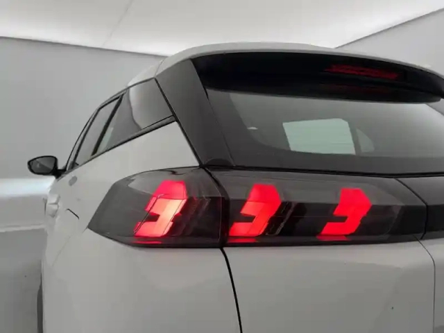 Peugeot 2008 bluehdi 130 s&amp;s eat8 — photo 100