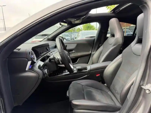 Mercedes Cla 220 d coupé amg line — photo 34