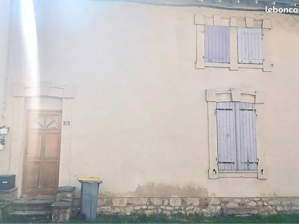 Maison avec deux chambres et jardin