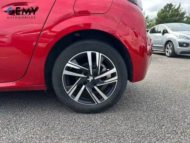Peugeot 208 puretech 100 s&amp;s eat8 — photo 11
