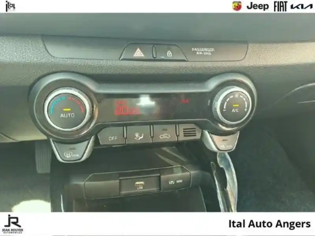 Kia Stonic 1.0 t-gdi 100ch active dct7 — photo 11