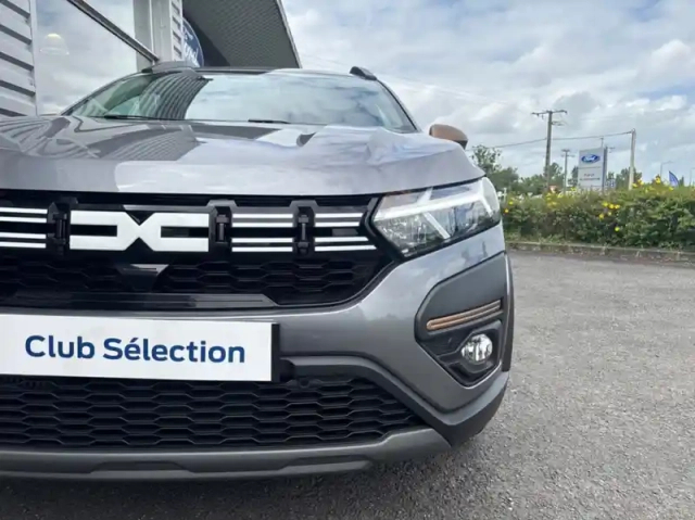 Dacia Jogger 1.0 tce 110ch extreme 7 places -24 — photo 28
