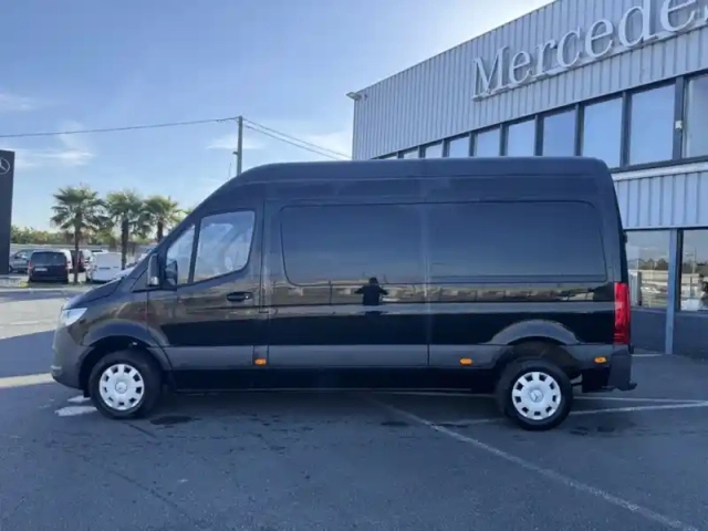 Mercedes Sprinter 215 cdi fourgon toit sureleve standard — photo 4