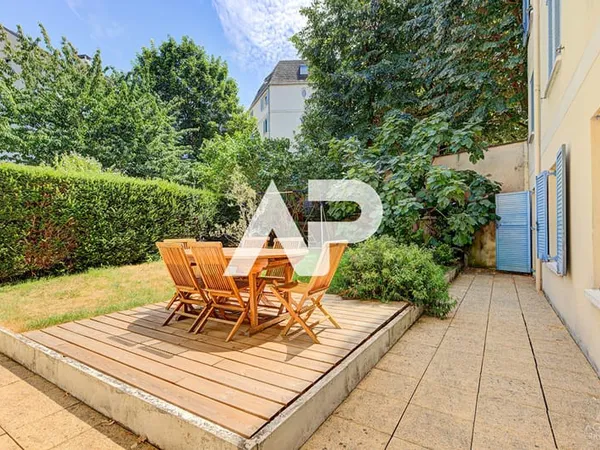Appartement Rueil Malmaison 5 pièce(s) 127.88 m2