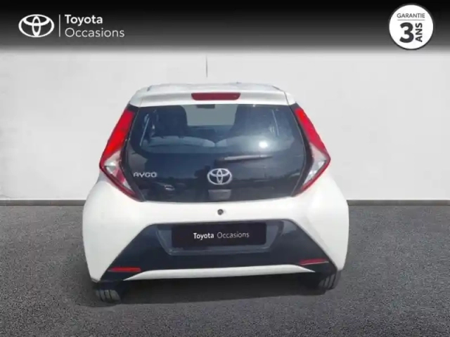 Toyota Aygo 1.0 vvt-i 72ch x-play x-app x-shift 5p mc18 — photo 4