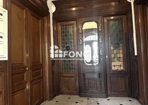Local commercial 151 m²