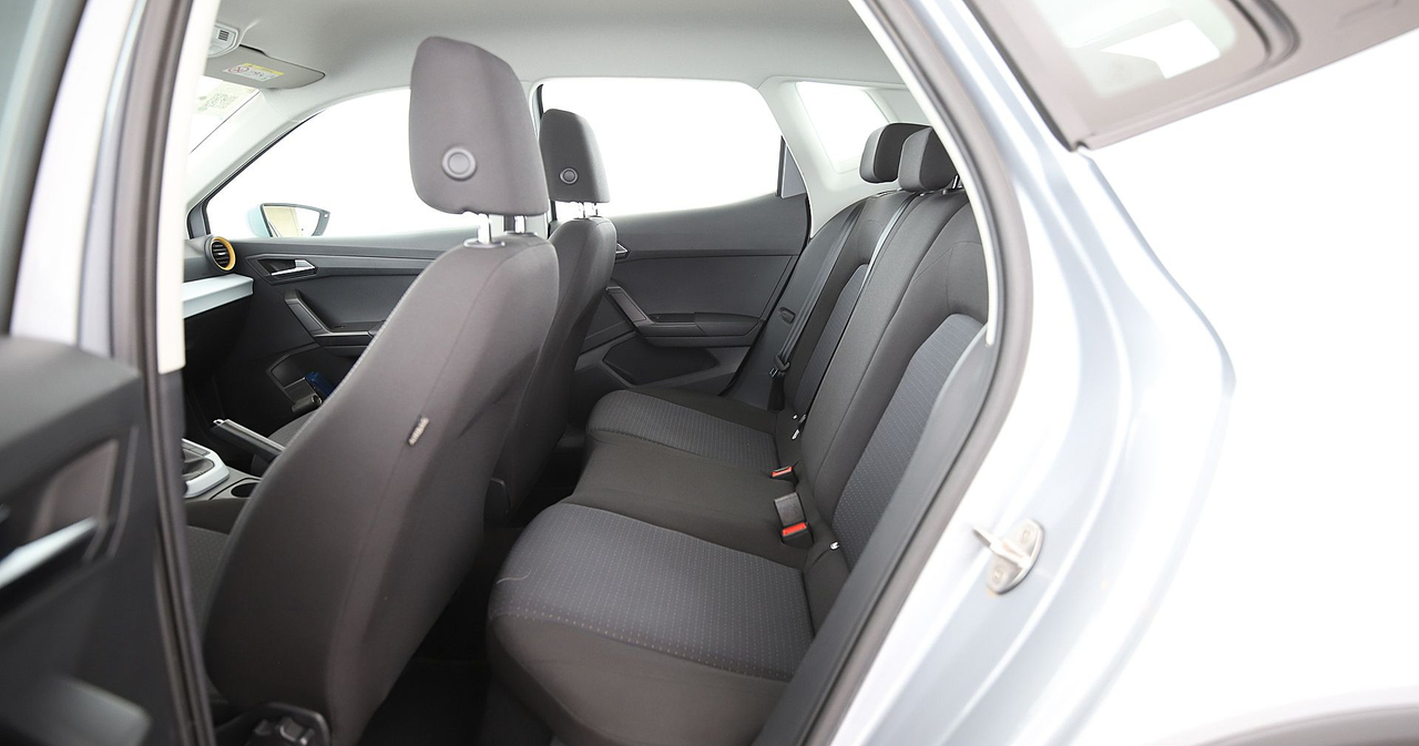 Seat Arona — photo 29