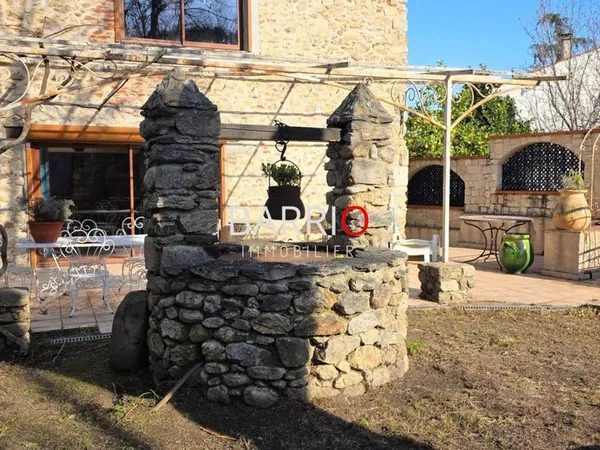 Maison 16 pièces 300 m²