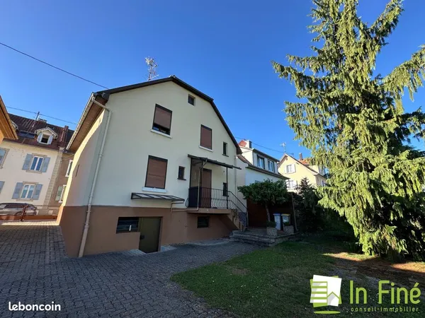 Maison 6 pièces 121 m²