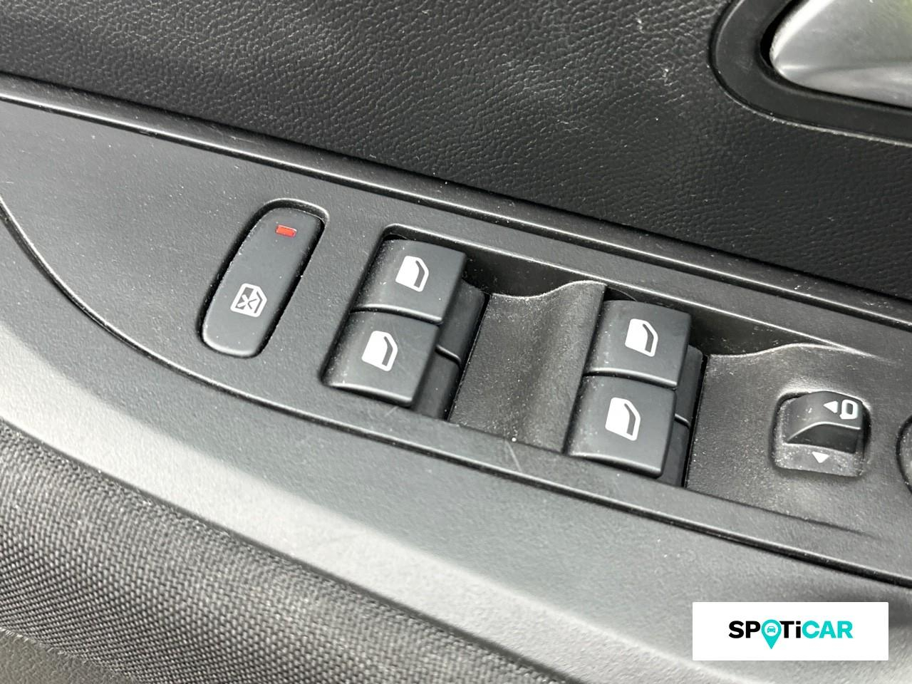 Peugeot 2008 1.2 puretech 100ch s&s active pack — photo 19
