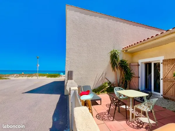 Location Meublée: Maison 10 m de la mer. 50m2. Zone Naturiste. Octobre à Avril