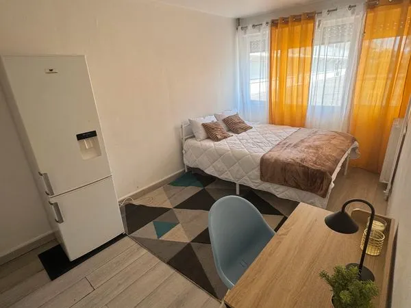 Chambre meublée colocation