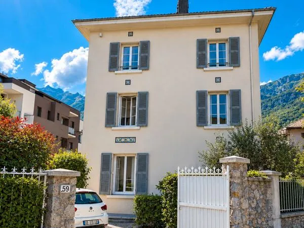 Appartement T3 avec jardin, parkings et cave