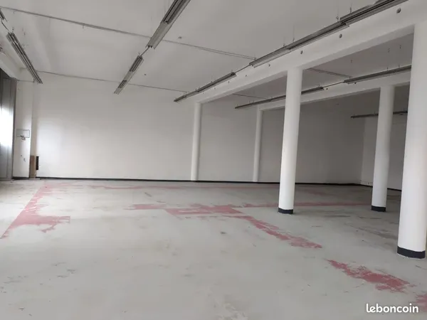 Local de 160m² à louer