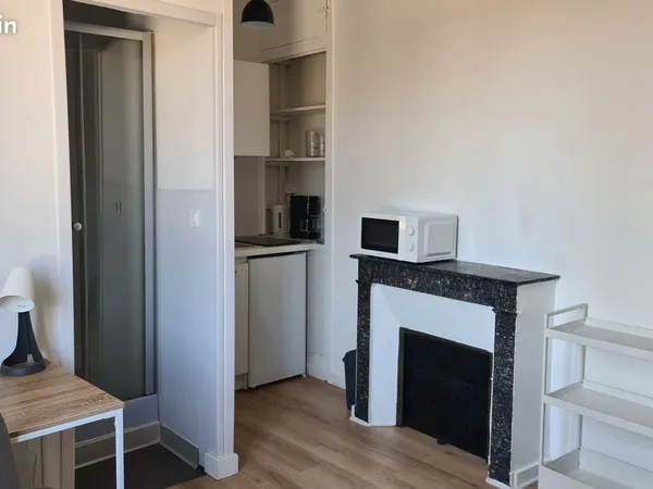 Studio meublé 14 m² hypercentre libre le 1er décembre