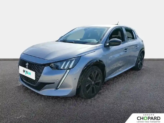 Peugeot 208 puretech 100 s&amp;s eat8 — photo 1