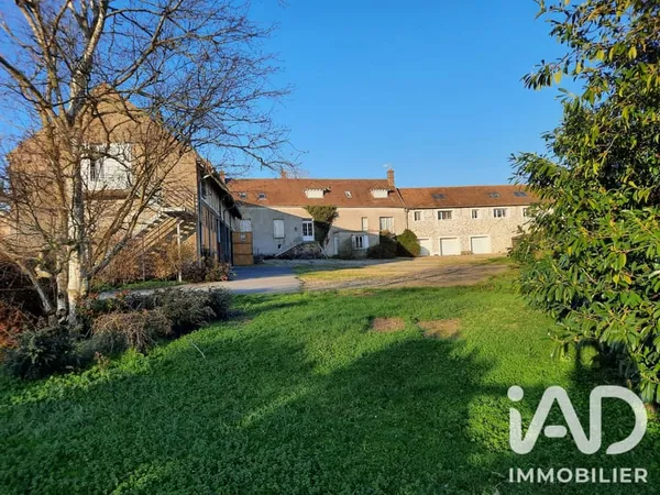Maison 7 pièces 315 m²