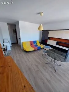 Studio 1 pièce 27 m²
