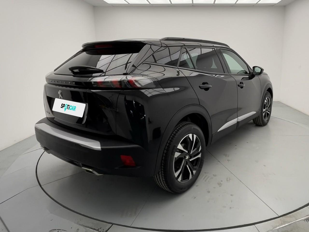 Peugeot 2008 puretech 130 s&s eat8 allure pack — photo 5