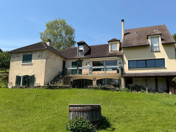 Propriété rare sur 9500 m² - 10 mn de La Ferté sous Jouarre.