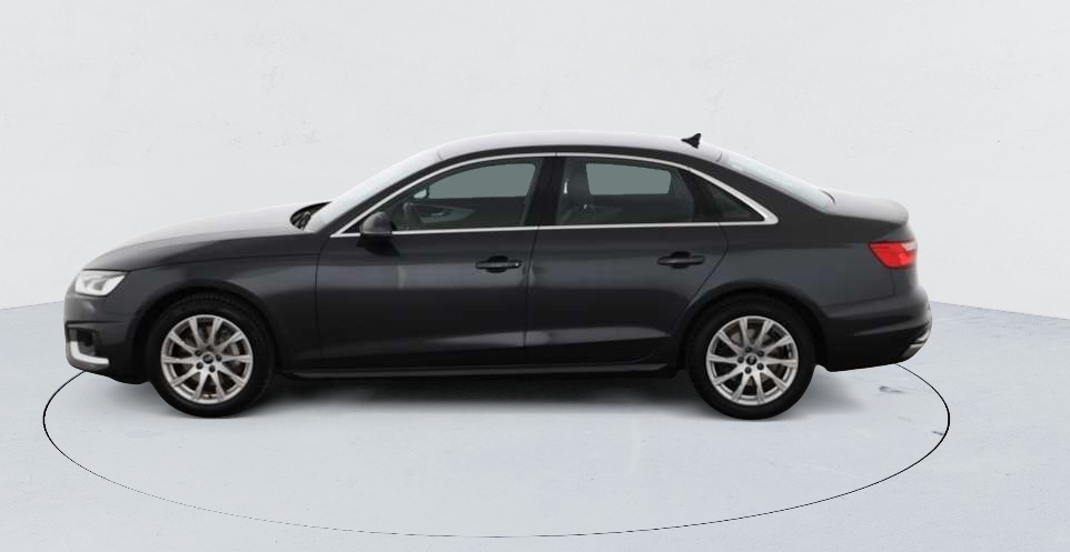 Audi A4 — photo 3