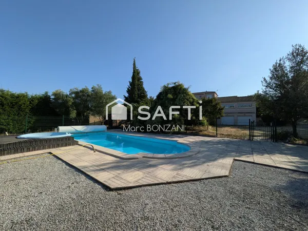 Maison familiale avec piscine et grand terrain