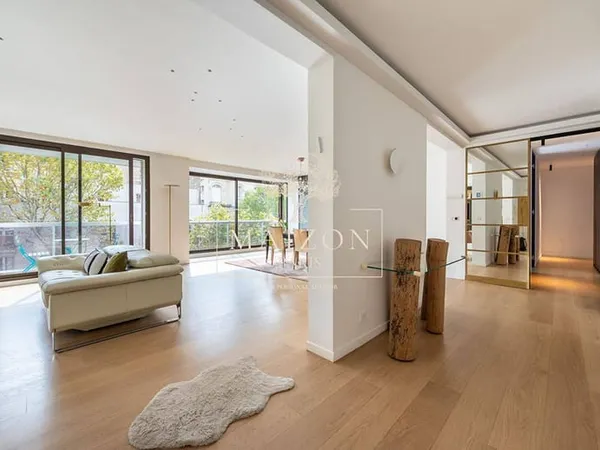 Appartement 5 pièces 200 m²