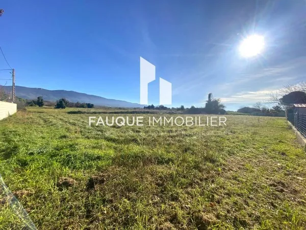 Terrain constructible 995 m²