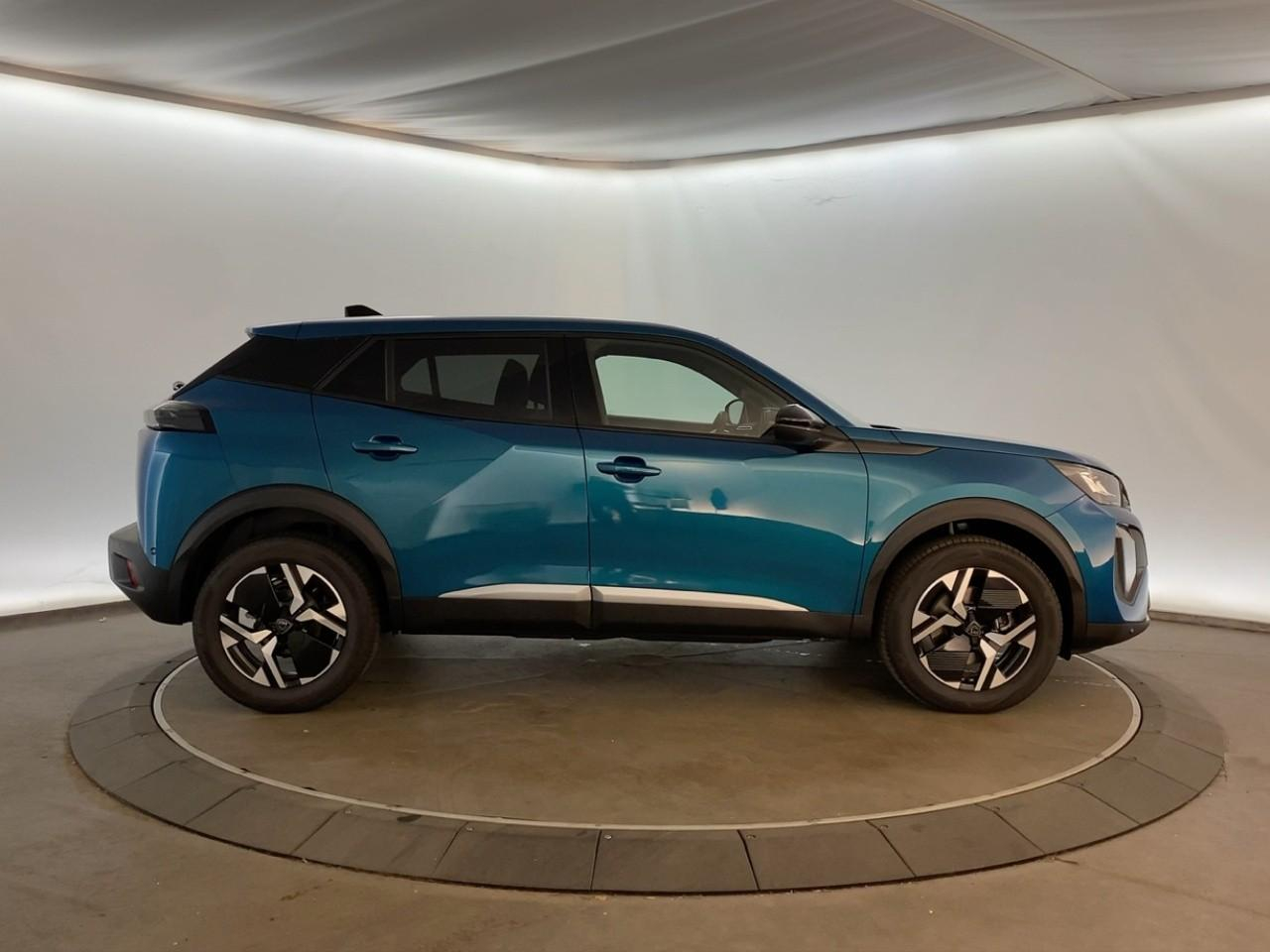 Peugeot 2008 hybrid 145 ch e-dcs6 allure — photo 4