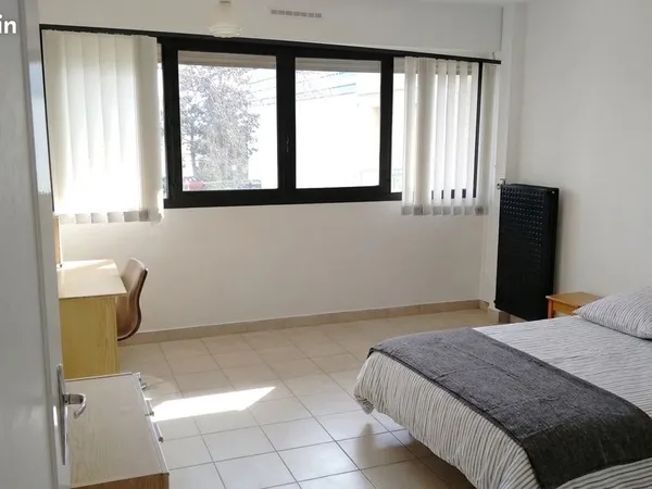 [INVESTISSEMENT LOCATIF HAUT RENDEMENT] Appartement Meublé 90m² - 3 Ch - Bourges Turly