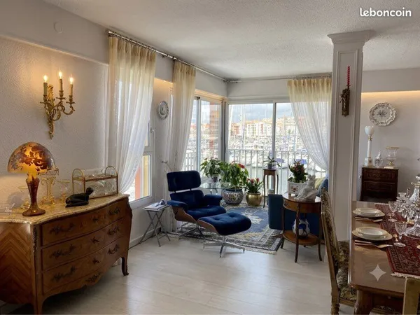 Appartement vue sur les bateaux