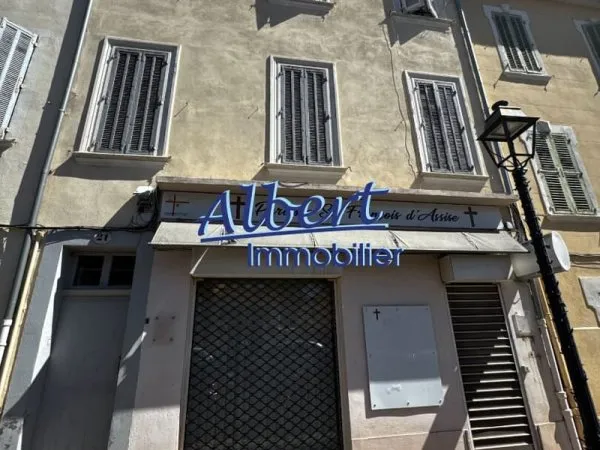 Local commercial La Seyne Sur Mer 50.97 m2