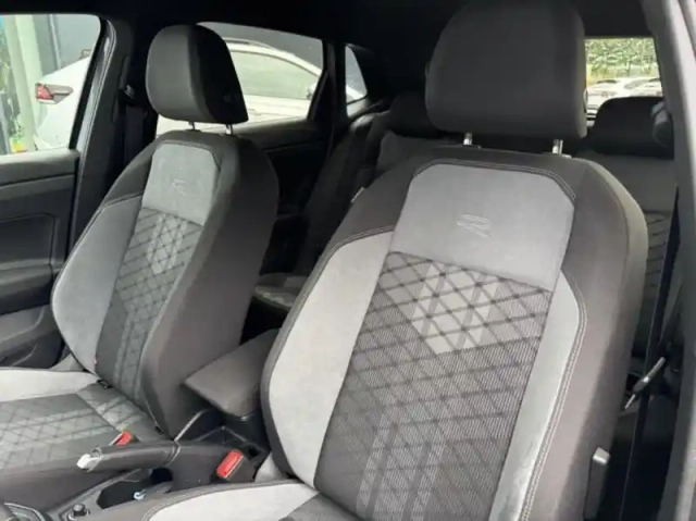Volkswagen Polo 1.0 tsi 95ch r-line edition — photo 12