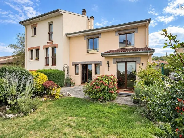 Maison 5 pièces 140 m²