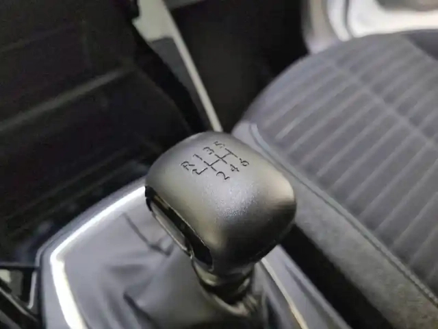 Peugeot 208 puretech 100 s&amp;s bvm6 — photo 73