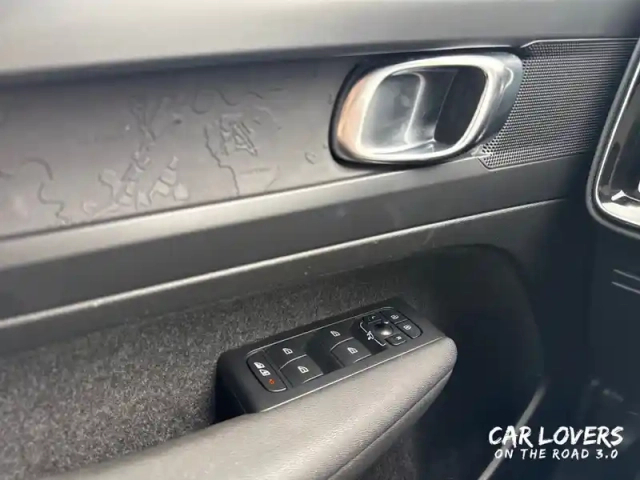 Volvo C40 recharge 231 ch 1edt — photo 20