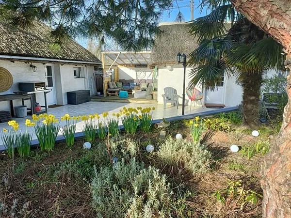 SAINT-JEAN-DE-MONTS propriété de charme 124 m², bourrine et maison t2.