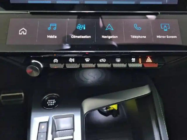 Peugeot 408 phev 225 e-eat8 — photo 100