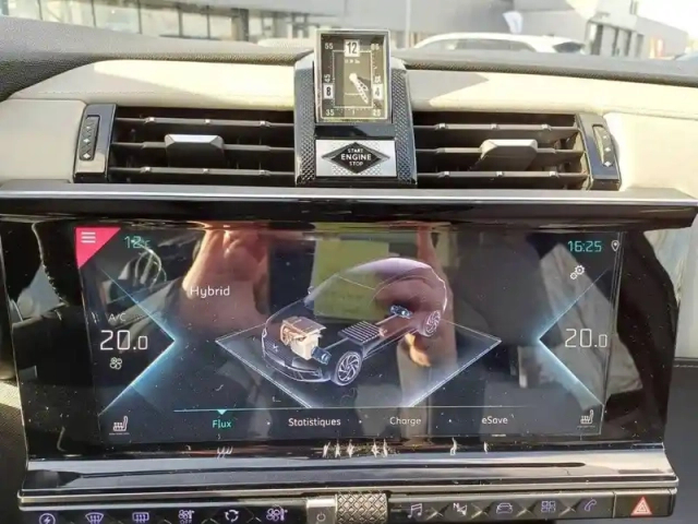 Ds Ds 7 ds7 crossback hybride e-tense 300 eat8 4x4 — photo 41