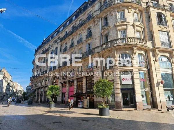 Local commercial 191 m²