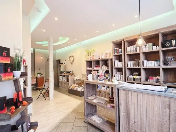 BOURGES - FOND DE COMMERCE SALON DE BEAUTÉ ESTHÉTIQUE