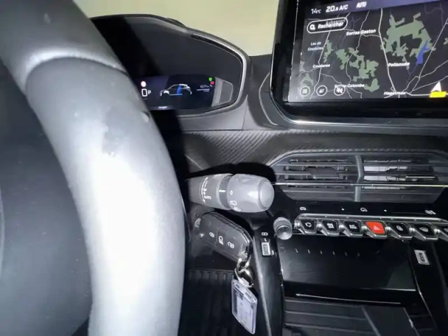 Peugeot 208 hybrid 100 e-dcs6 — photo 30