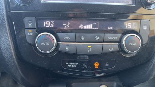 Nissan Qashqai 1.2 DIG-T 115 - N-Connecta – 2016 – 105485 km – Essence – Boîte Manuelle — photo 16