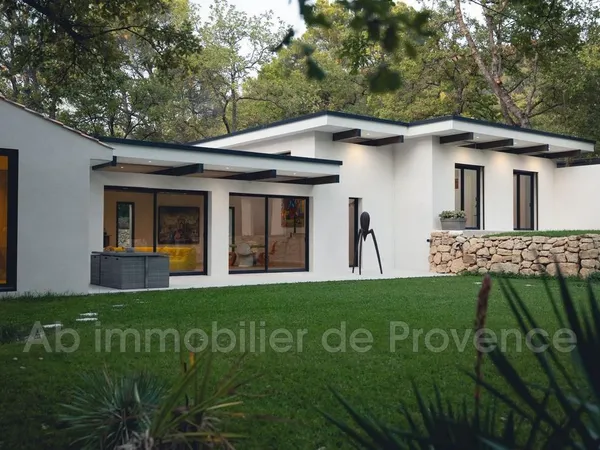 Villa 7 pièces 220 m²