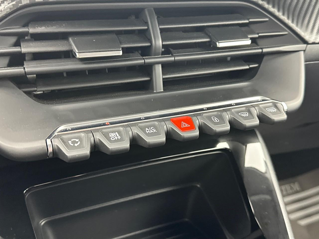 Peugeot 208 puretech 75 s&s bvm5 like — photo 24