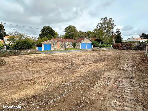 Terrain 550 m² LA HAIE FOUASSIERE