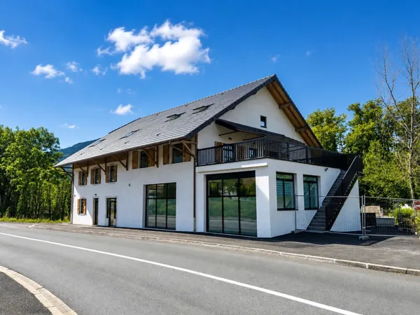 À vendre  Appartement T4 duplex traversant de charme dans une ancienne bâtisse rénovée à Viuz-en-Sa