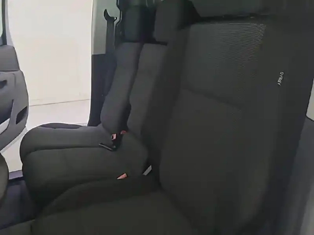 Citroën Berlingo van m diesel 100 ch manuelle — photo 11