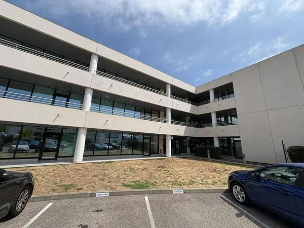 Bureaux 213 m²