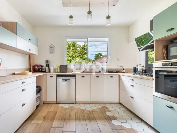 Maison 6 pièces 160 m²